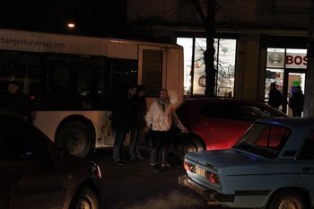 Проїзд на перехресті пл. Петрушевича-вул. Зелена у Львові ускладнений через ДТП