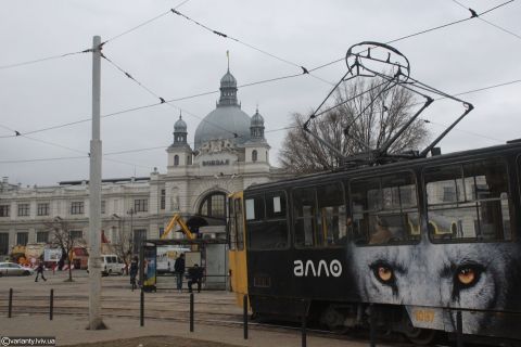 У Львові триває реконструкція площі Двірцевої