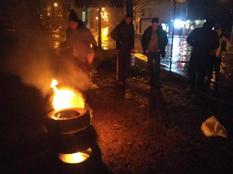 У Львові активісти продовжують пікетувати консульство Росії