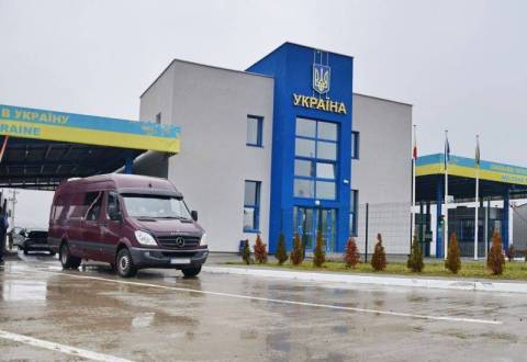 На кордоні з Польщею – черги з 135 авто