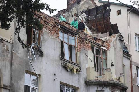 У Львові виділили два мільйони гривень компенсації для мешканців будинків, пошкоджених атакою у вересні минулого року