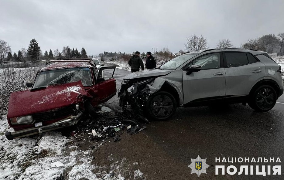 У Самборі в ДТП постраждав водій ВАЗу