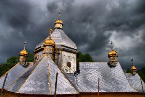 На Старосамбірщині цілодобово охоронятимуть храми через часті крадіжки