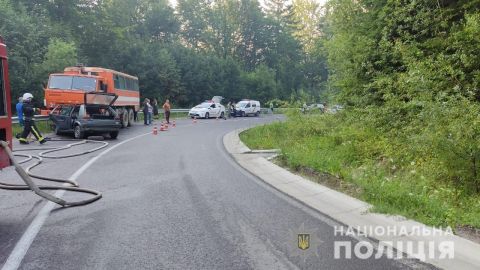На дорозі Східниця – Пісочна у ДТП загинули водій та пасажир легковика