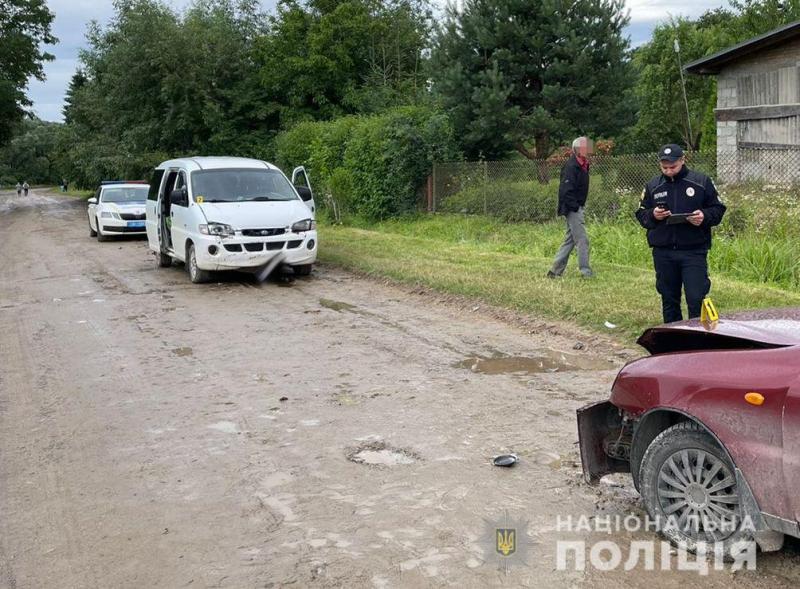 На Яворівщині п'яний водій спричинив ДТП, у якому постраждали двоє дітей