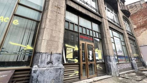 Депутати дозволили реставрацію колишніх залізничних кас на Гнатюка під книгарню і мистецький простір