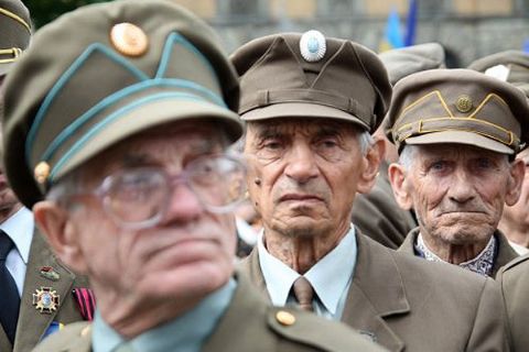 Антифашисти вимагають від влади Львова скасувати доплати ветеранам УПА і СС «Галичина»