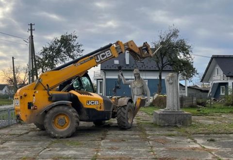 На Львівщині залишилось демонтувати 30 радянських пам'ятників