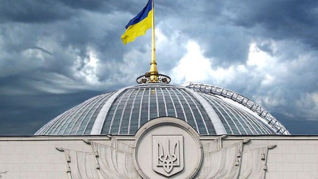 Музичні радіостанції зобов'язали транслювати пісні українською мовою