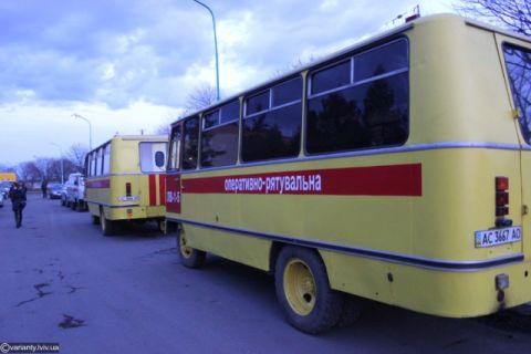 На Мостищині зайнявся автобус