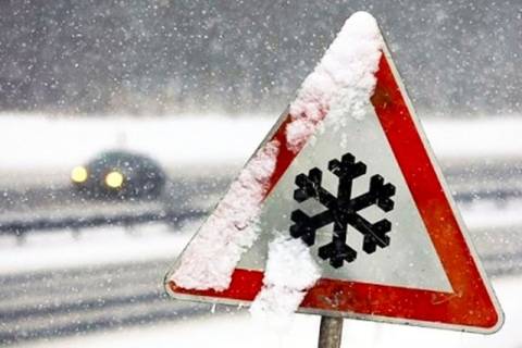 Мешканців Львівщини попереджають про сильні опади та ожеледицю