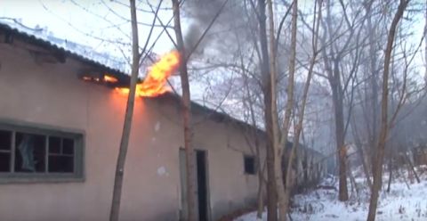 7 рятувальників гасили пожежу в будівлі у Львові