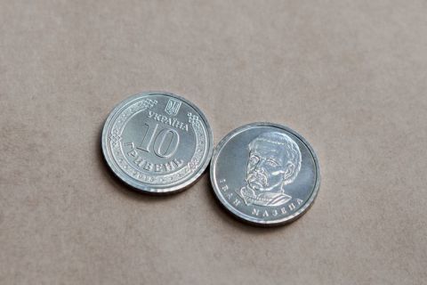 Через місяць в Україні введуть в обіг 10-гривневі монети