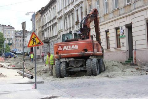Частину вулиці Окружної у Львові закрили для транспорту