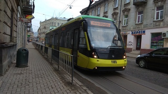 У Львові просять зробити окрему смугу для сихівського трамваю від Стуса до центру