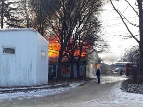 На Левандівці горів склад лакофарбових матеріалів