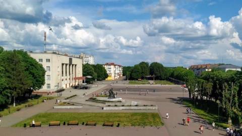 У Шептицькому повідомляють про вибух гранати біля ТЦ «Кристинопіль»: троє постраждалих