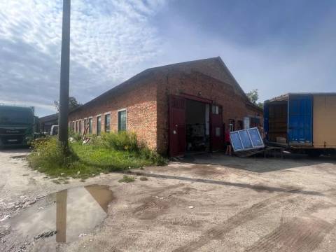 У Львові здають в оренду понад 500 квадратних метрів столярної майстерні