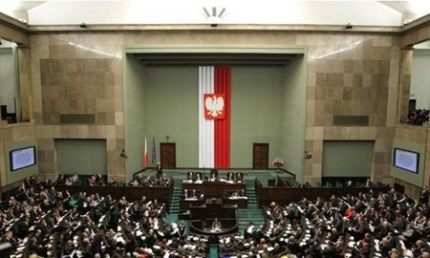 Польща змінила закон про ЗМІ