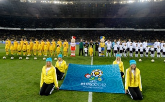МЗС України засуджує рекламні ролики на нідерландських телеканалах із закликом не їхати на Євро-2012 в Україну