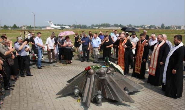 Садовий виділив 96 тисяч гривень сім'ям Скнилівської трагедії