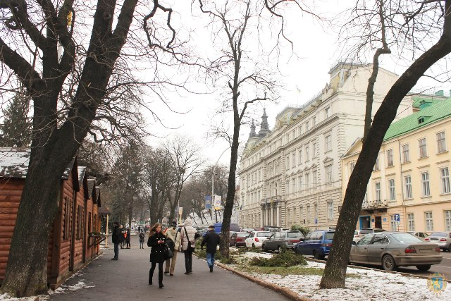 Біля Львівської ОДА відкриють різдвяний ярмарок