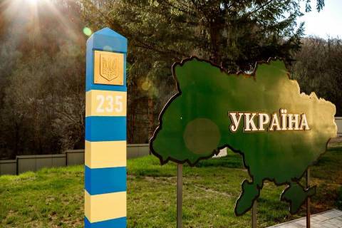 На кордоні з Польщею – черги з 120 авто