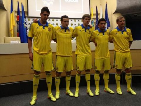Футбольна збірна України отримала нову форму