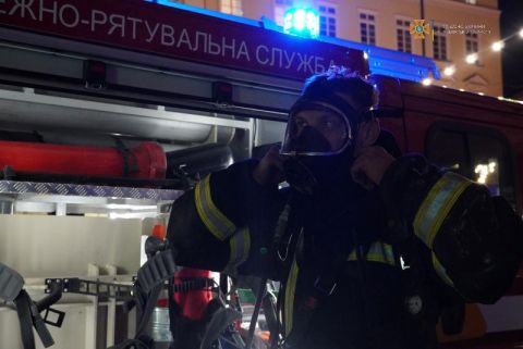 У Львові виникла пожежа в пам'ятці архітектури