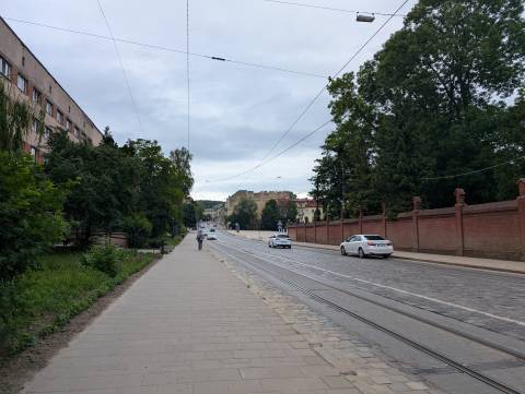 Погода на четвер: короткочасний дощ, +26°C