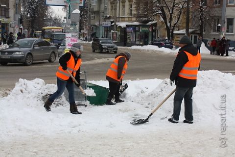 Зарплату львівським двірникам піднімуть вже з 1 грудня