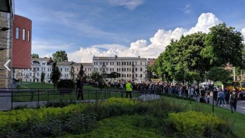 У Львові через замінування торгових центрів евакуювали майже 6 тисяч людей