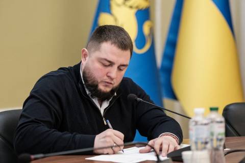 Виконуючий обов'язки голови Львівської облради у березні отримав понад 20 тисяч зарплати