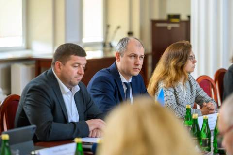 Керівник Львівського центру екстреної медичної допомоги у червні отримав понад 30 тисяч на відрядження