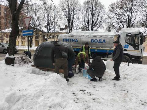 У Франківському районі Львова облаштували більш як десять локацій, де можна набрати воду