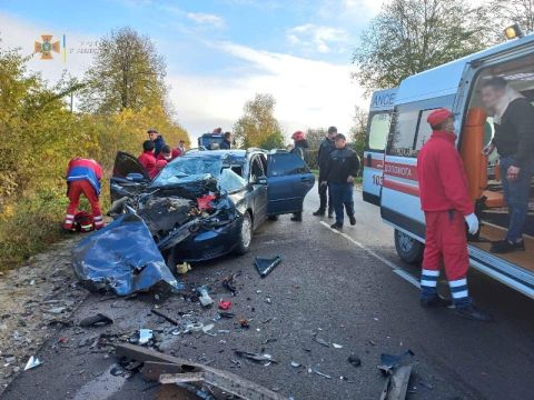 У Яворові в ДТП травмувалися водій та пасажирка Vоlvo