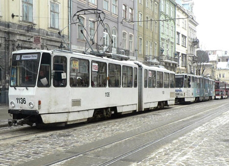 У центрі Львова через обрив дроту зупинилися трамваї