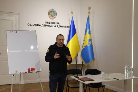 Керівник апарату Львівської ОВА у листопаді заробив майже 80 тисяч гривень