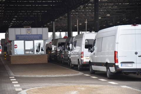 На кордоні з Польщею – черги з 80 авто