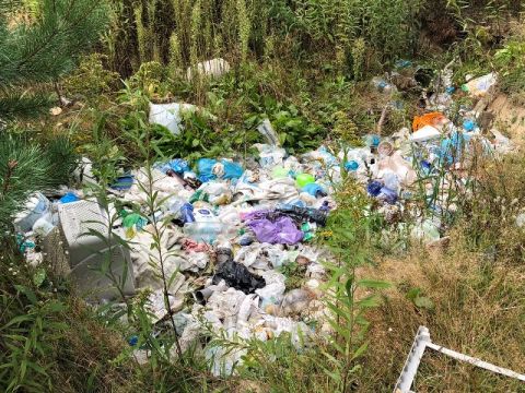 На Яворівщині виявили два стихійні сміттєзвалища