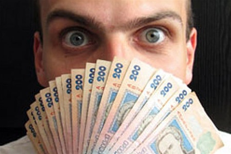 Середня зарплата у Львові за рік зменшилася на 222 грн
