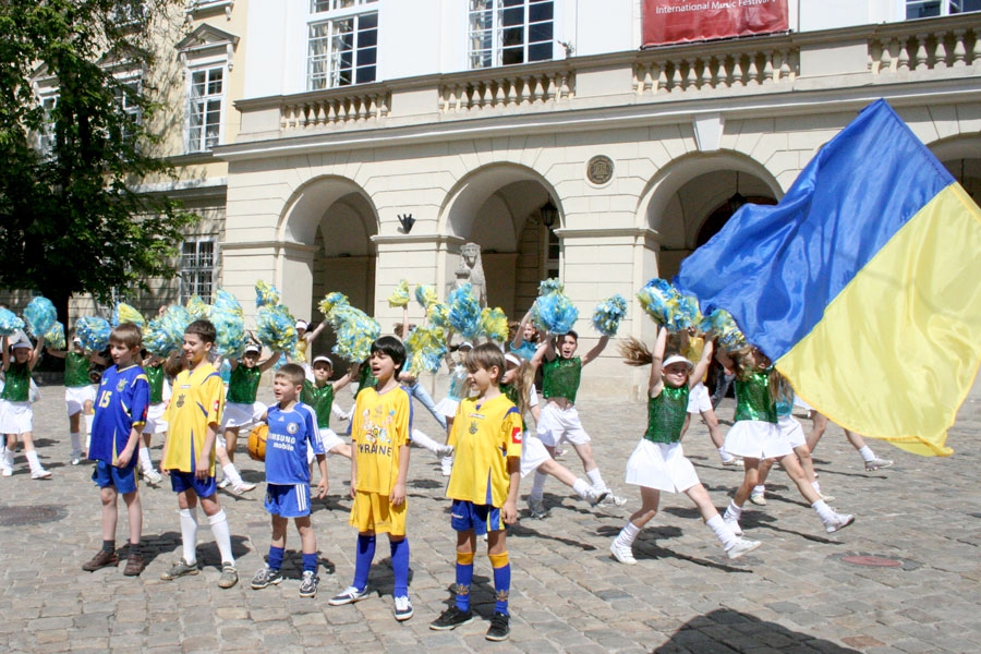 Львівські діти презентували пісню до Євро-2012