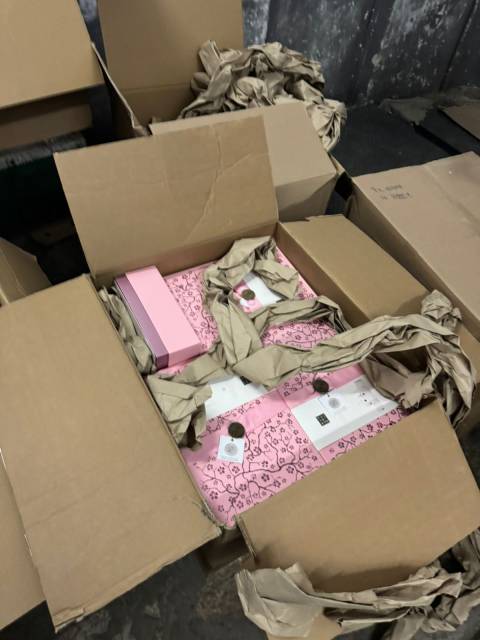 У Шегинях виявили контрабанду брендової косметики на понад 500 тисяч гривень