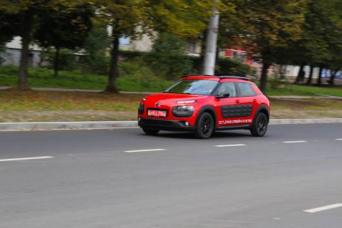 Тест-драйв Citroen C4 Cactus