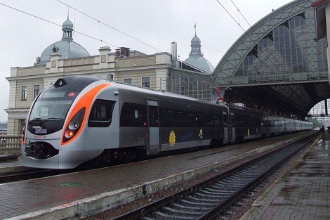 Час відправлення швидкісних поїздів HYUNDAI зі Львова до Києва