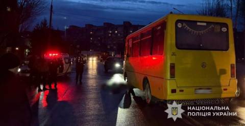 У Новояворівську маршрутка на смерть збила пішохідку