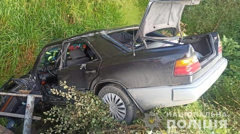 На Яворівщині в ДТП постраждав водій Mercedes-Benz