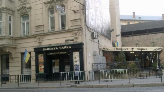 Всіх постраждалих від отруєння у "Панській чарці" виписали з лікарні