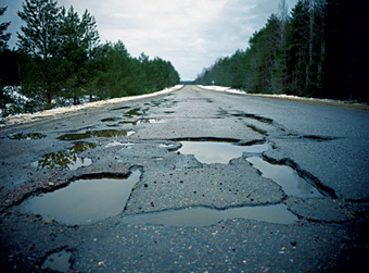 На Львівщині ліквідували аварійні ями поблизу Куровичів