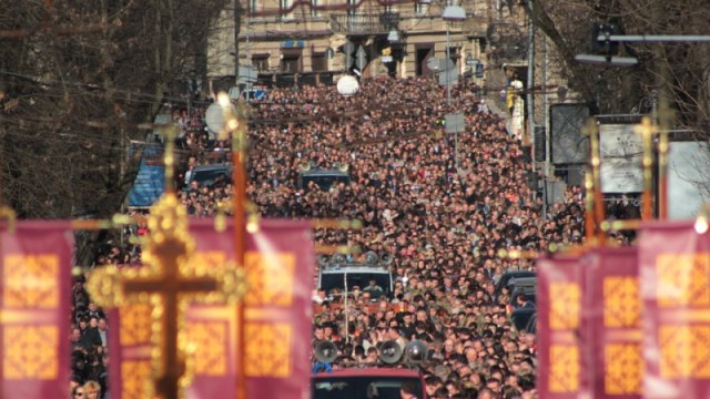 Богобійні райці грудьми стали на захист молитовної ходи у Львові